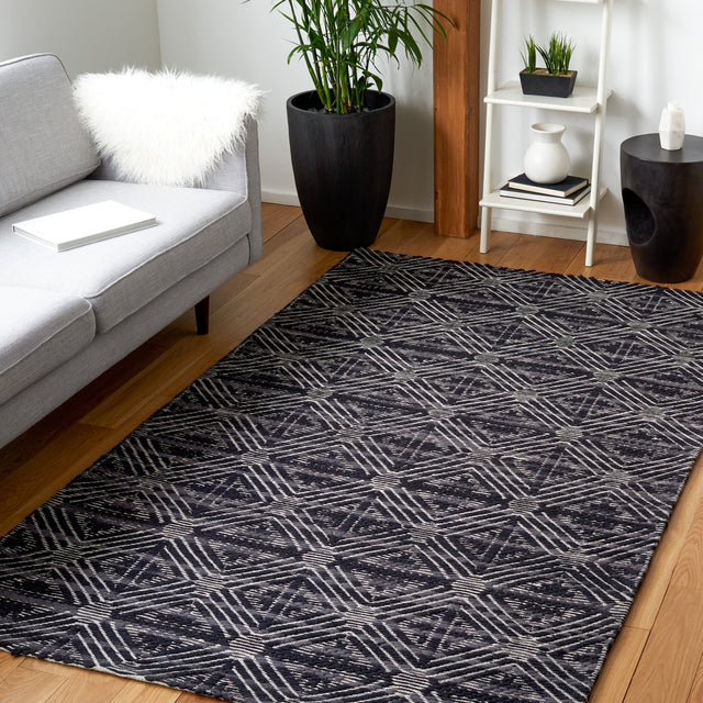 Safavieh Marbella Mrb451Z Black/Ivory Rug.