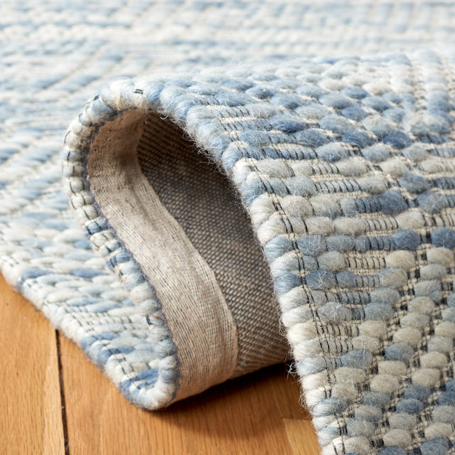 Safavieh Marbella Mrb452L Light Blue/Beige Rug.