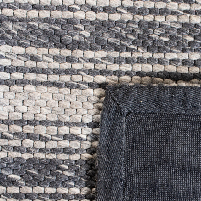 Safavieh Marbella Mrb522H Grey/Chocolate Rugs.