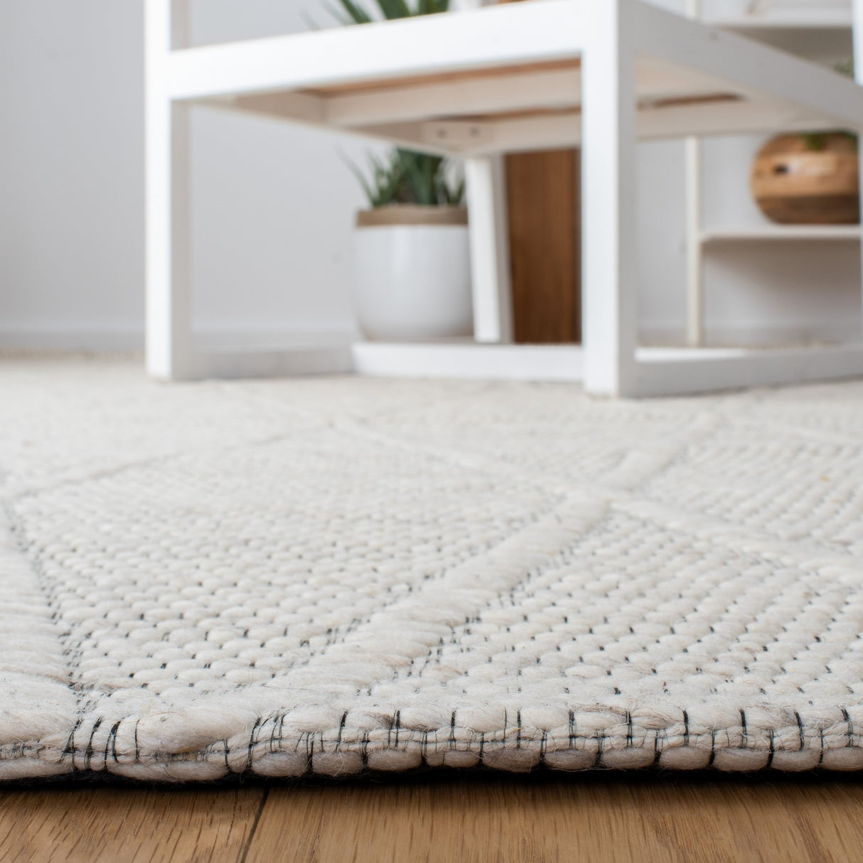 Safavieh Marbella Mrb524A Ivory Rugs.