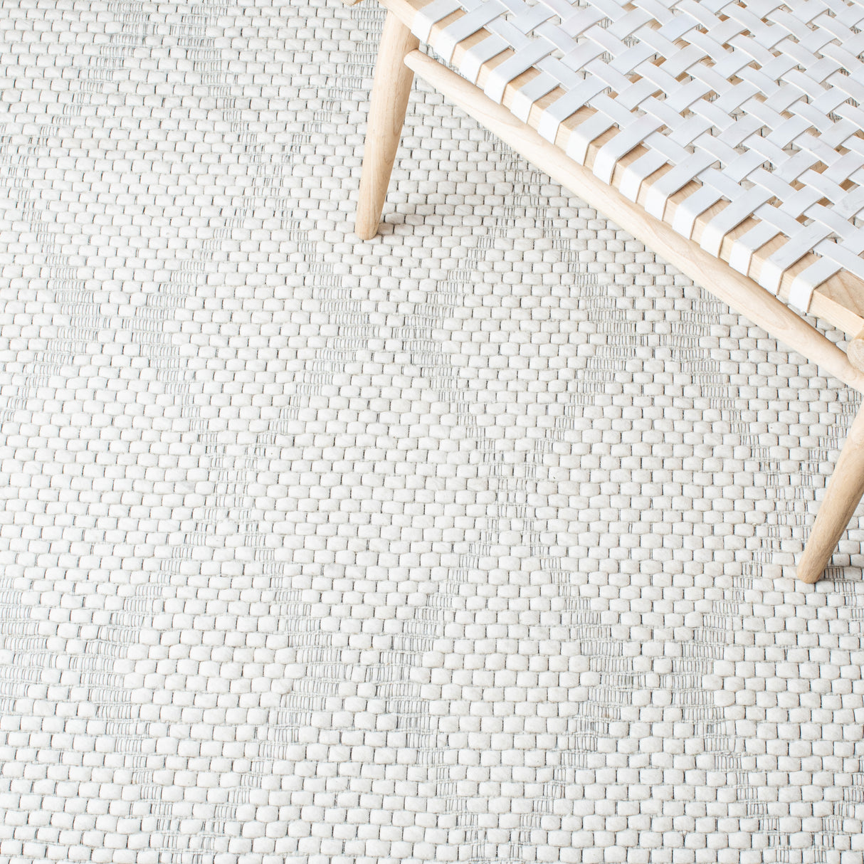 Safavieh Marbella Mrb551A Ivory Rugs.