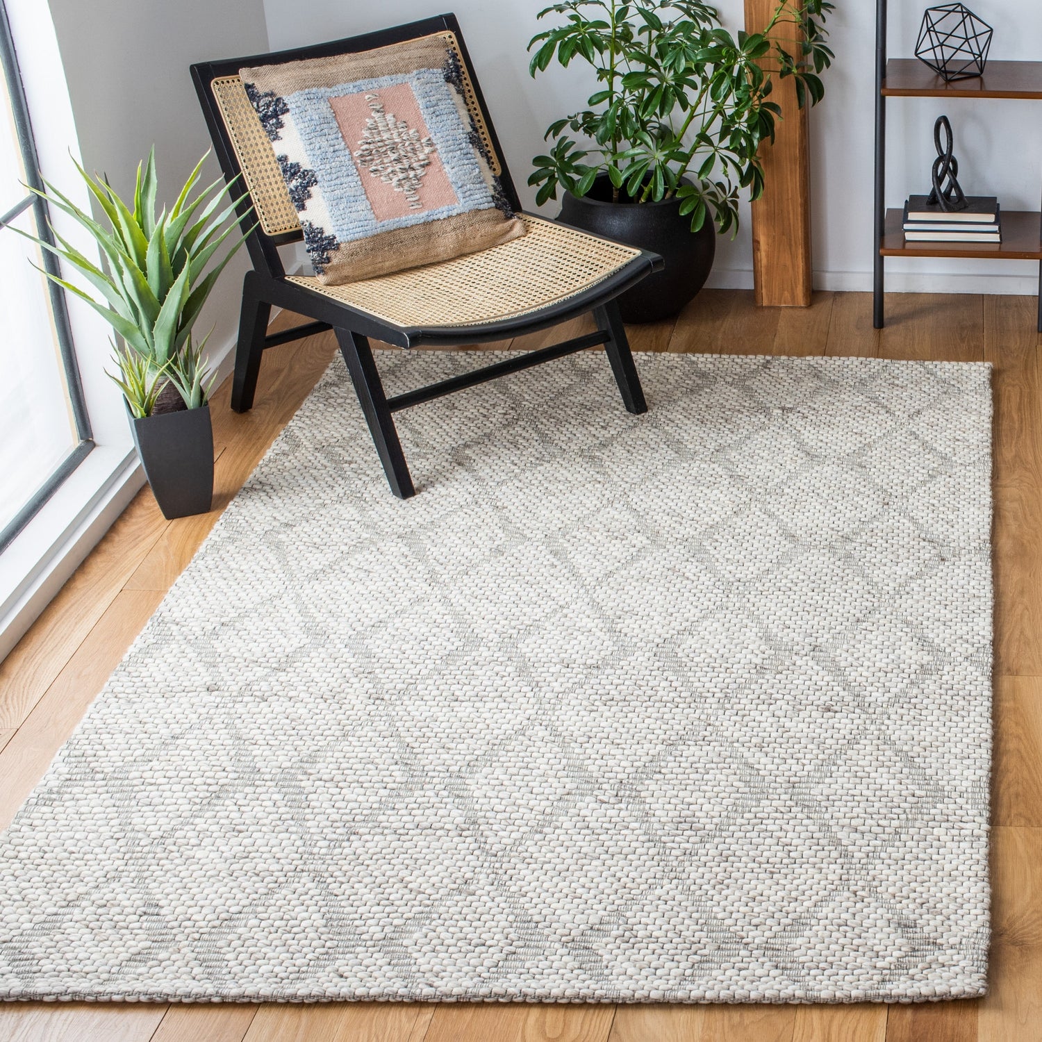 Safavieh Marbella Mrb551B Beige Rugs.