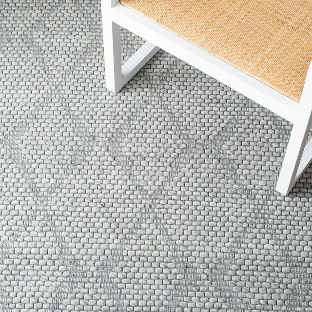 Safavieh Marbella Mrb551G Silver/Grey Rugs.