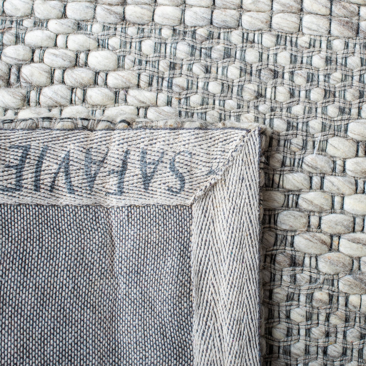 Safavieh Marbella Mrb552B Beige/Grey Rugs.