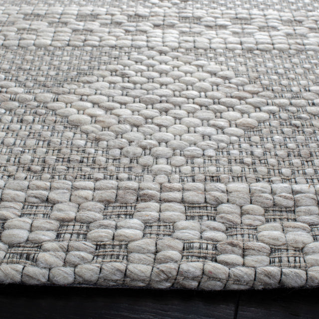Safavieh Marbella Mrb552B Beige/Grey Rugs.