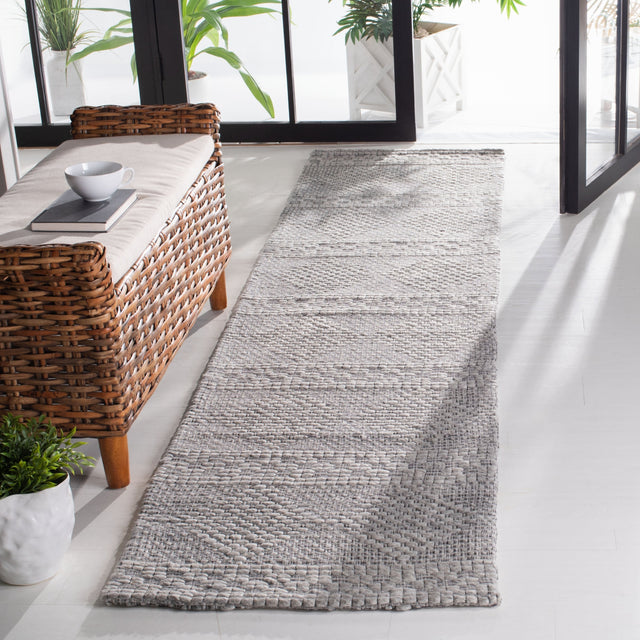Safavieh Marbella Mrb552G Silver/Grey Rugs.