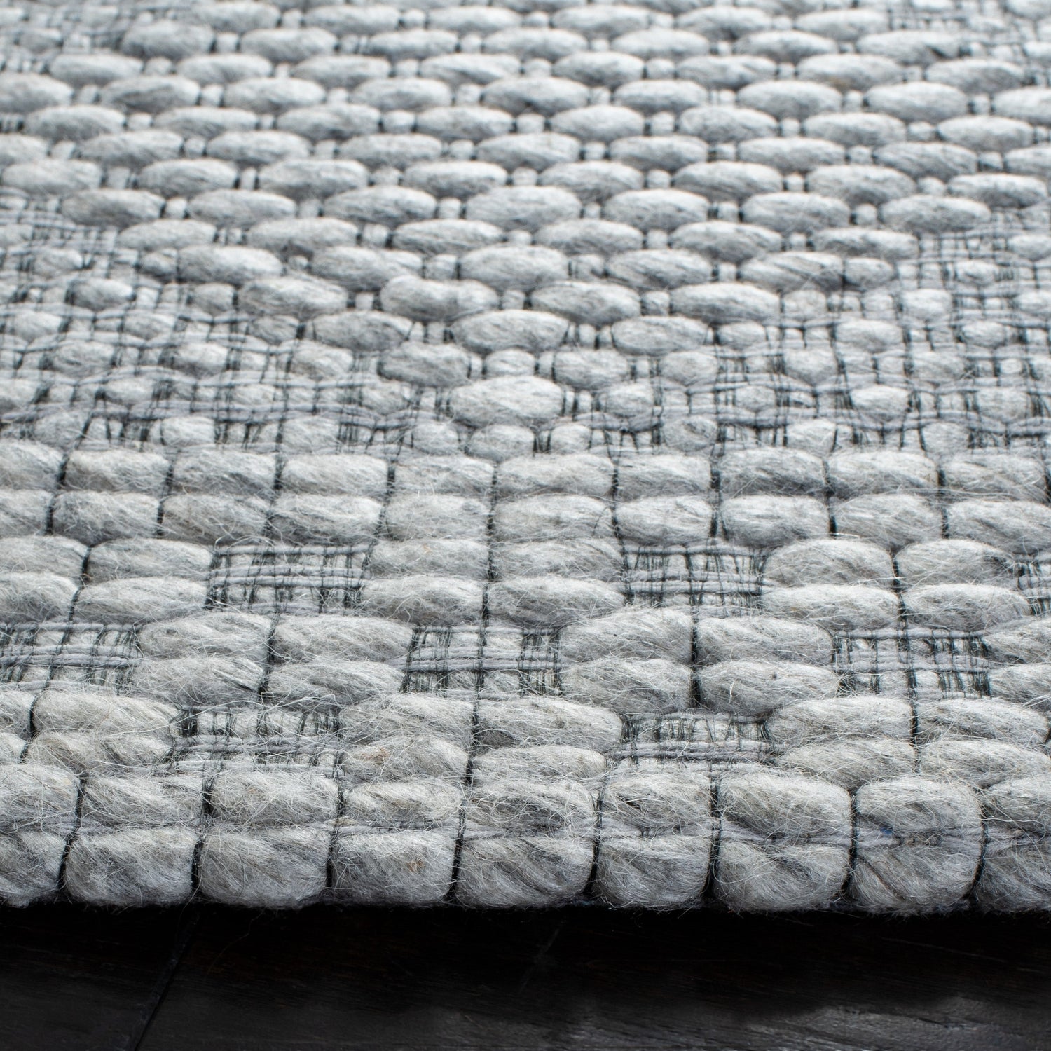 Safavieh Marbella Mrb552G Silver/Grey Rugs.