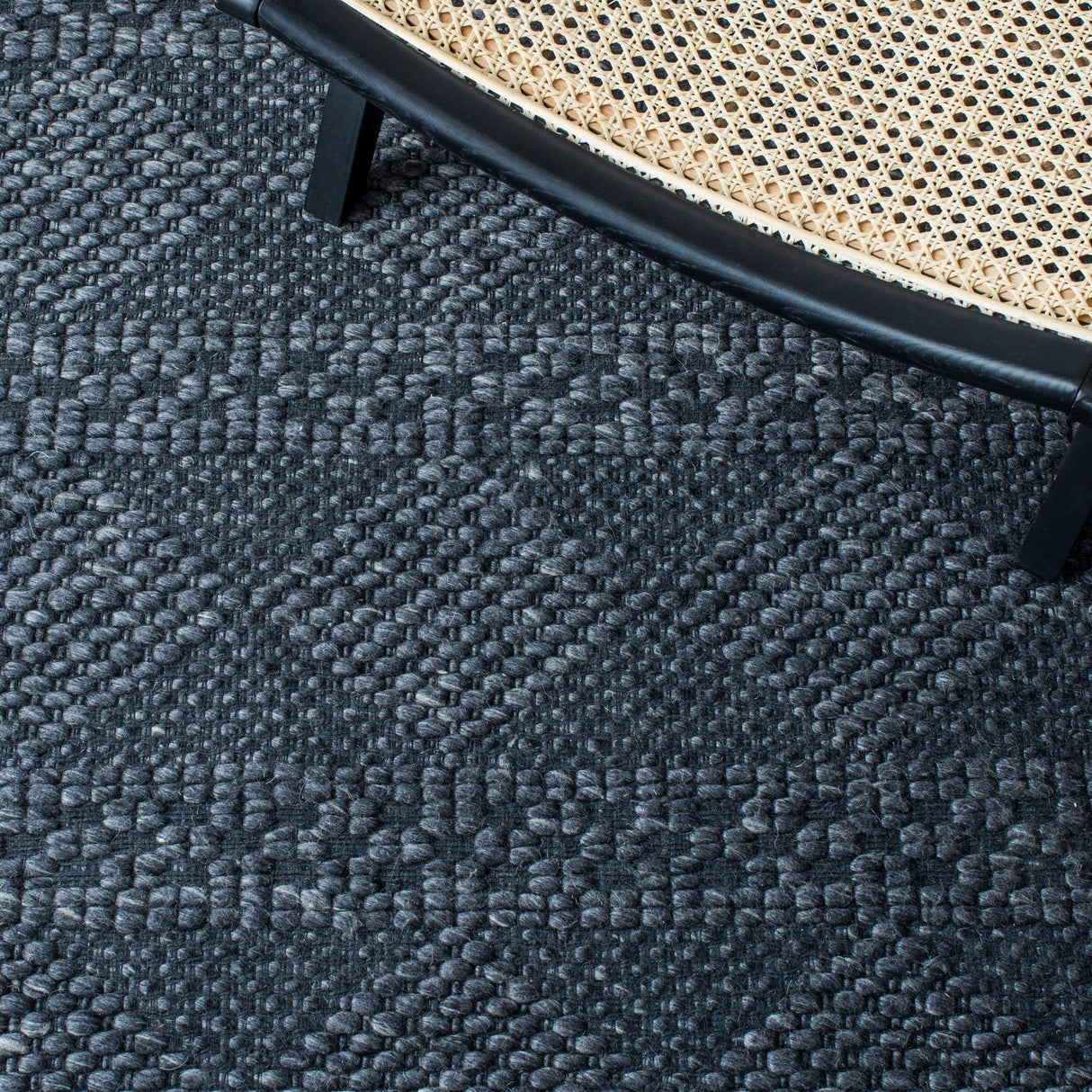 Safavieh Marbella Mrb552H Charcoal Rugs.