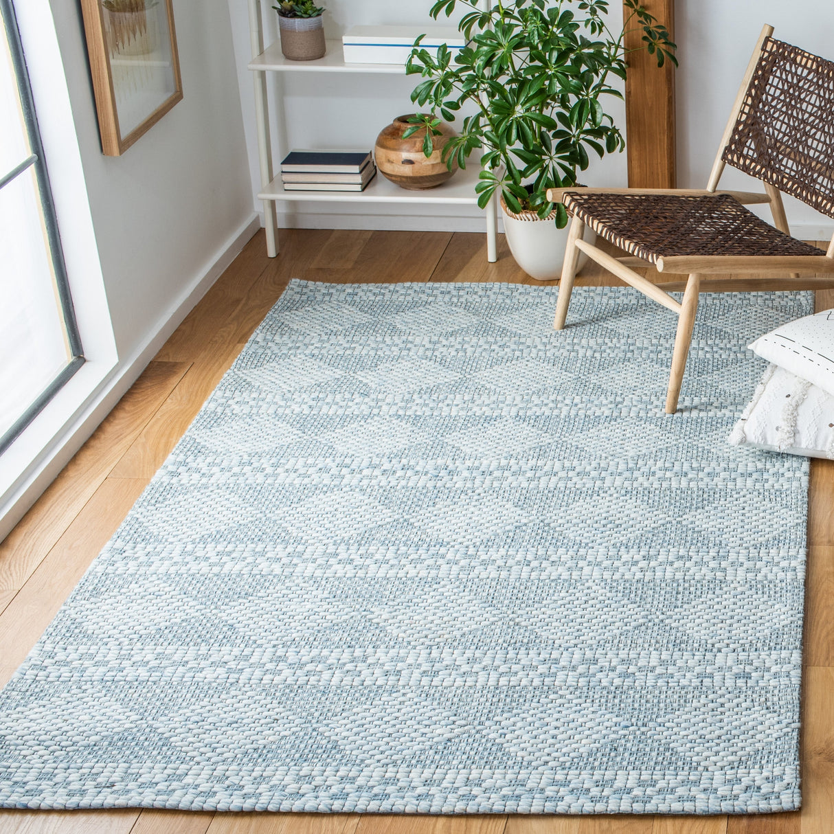 Safavieh Marbella Mrb552M Blue Rugs.