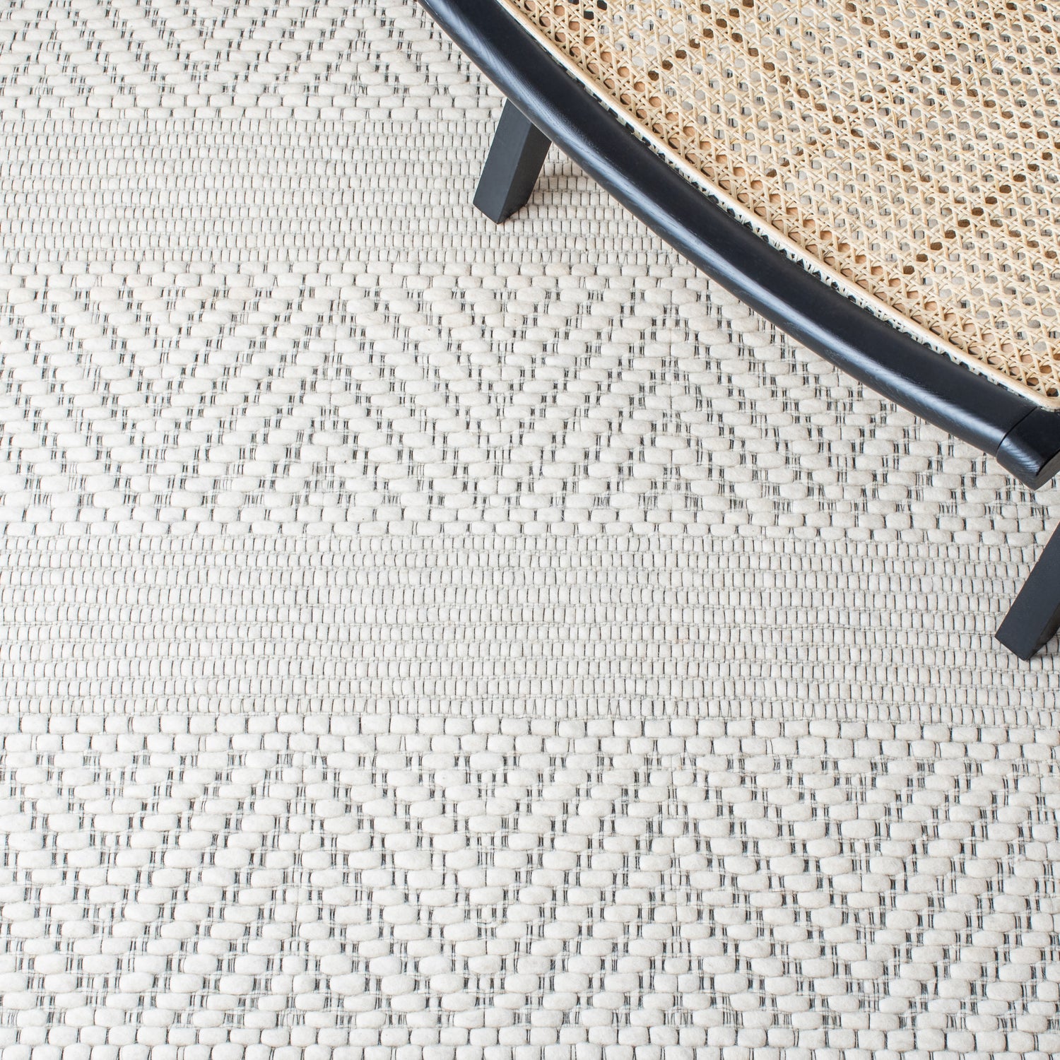 Safavieh Marbella Mrb554A Ivory Rugs.