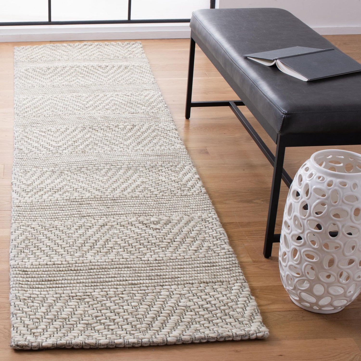 Safavieh Marbella Mrb554B Beige/Light Grey Rugs.