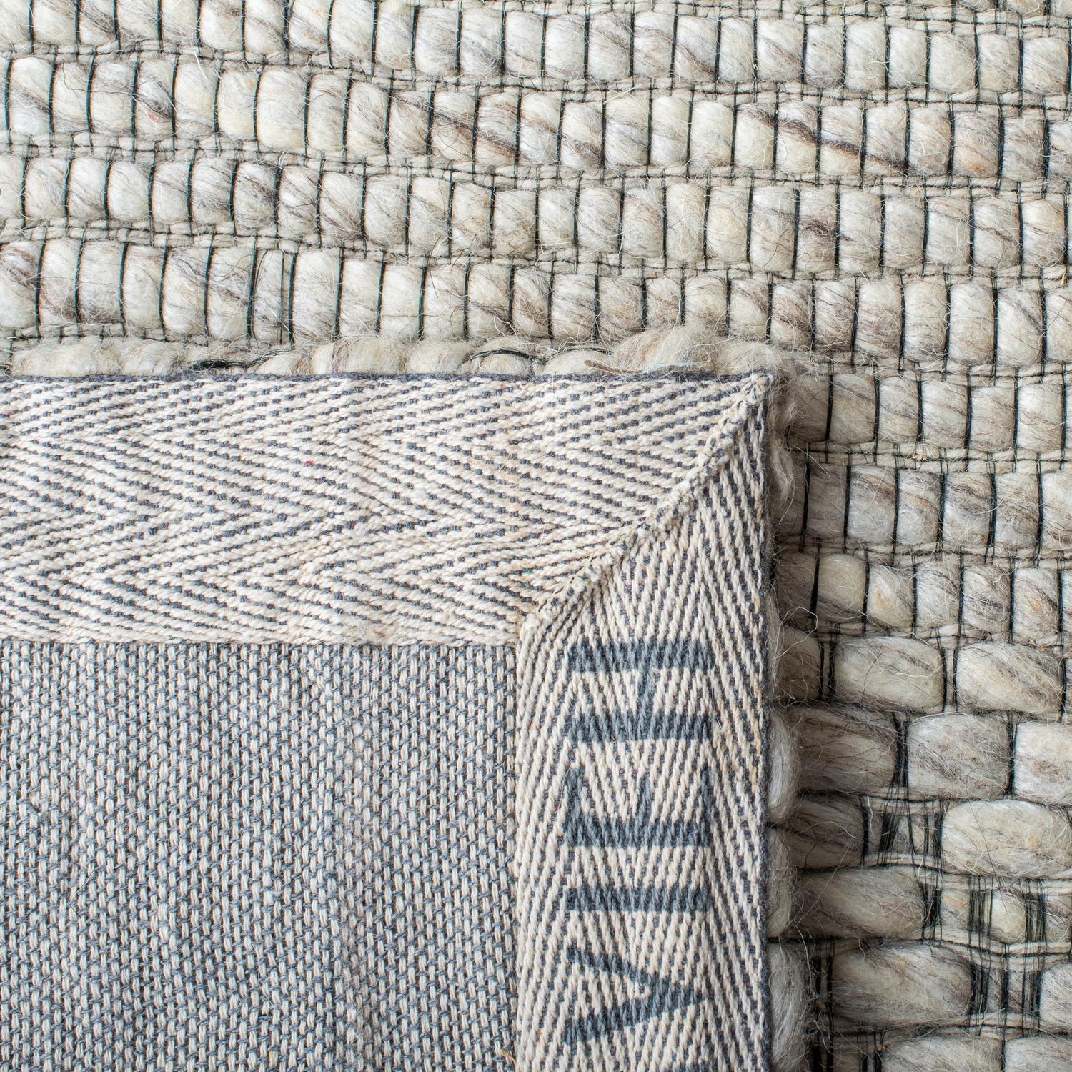 Safavieh Marbella Mrb554B Beige/Light Grey Rugs.
