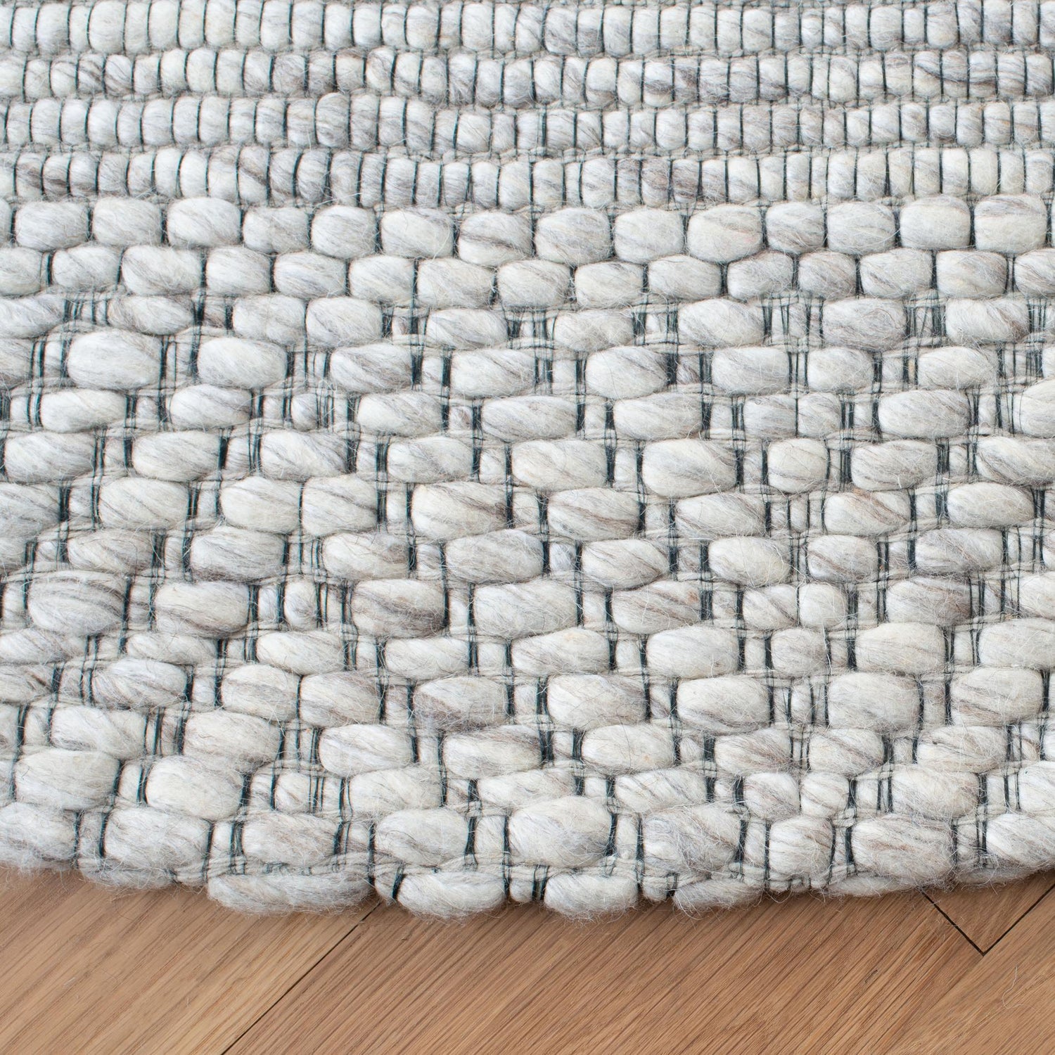 Safavieh Marbella Mrb554B Beige/Light Grey Rugs.