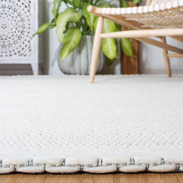 Safavieh Marbella Mrb556A Ivory Rugs.