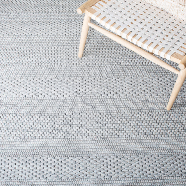 Safavieh Marbella Mrb556G Silver/Grey Rugs.