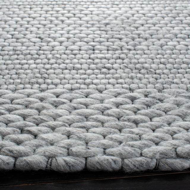 Safavieh Marbella Mrb556G Silver/Grey Rugs.