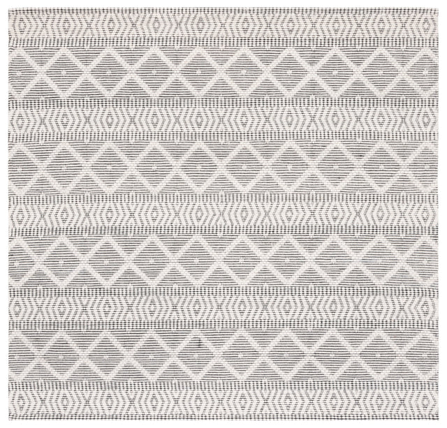 Safavieh Marbella Mrb751A Ivory/Black Rug.