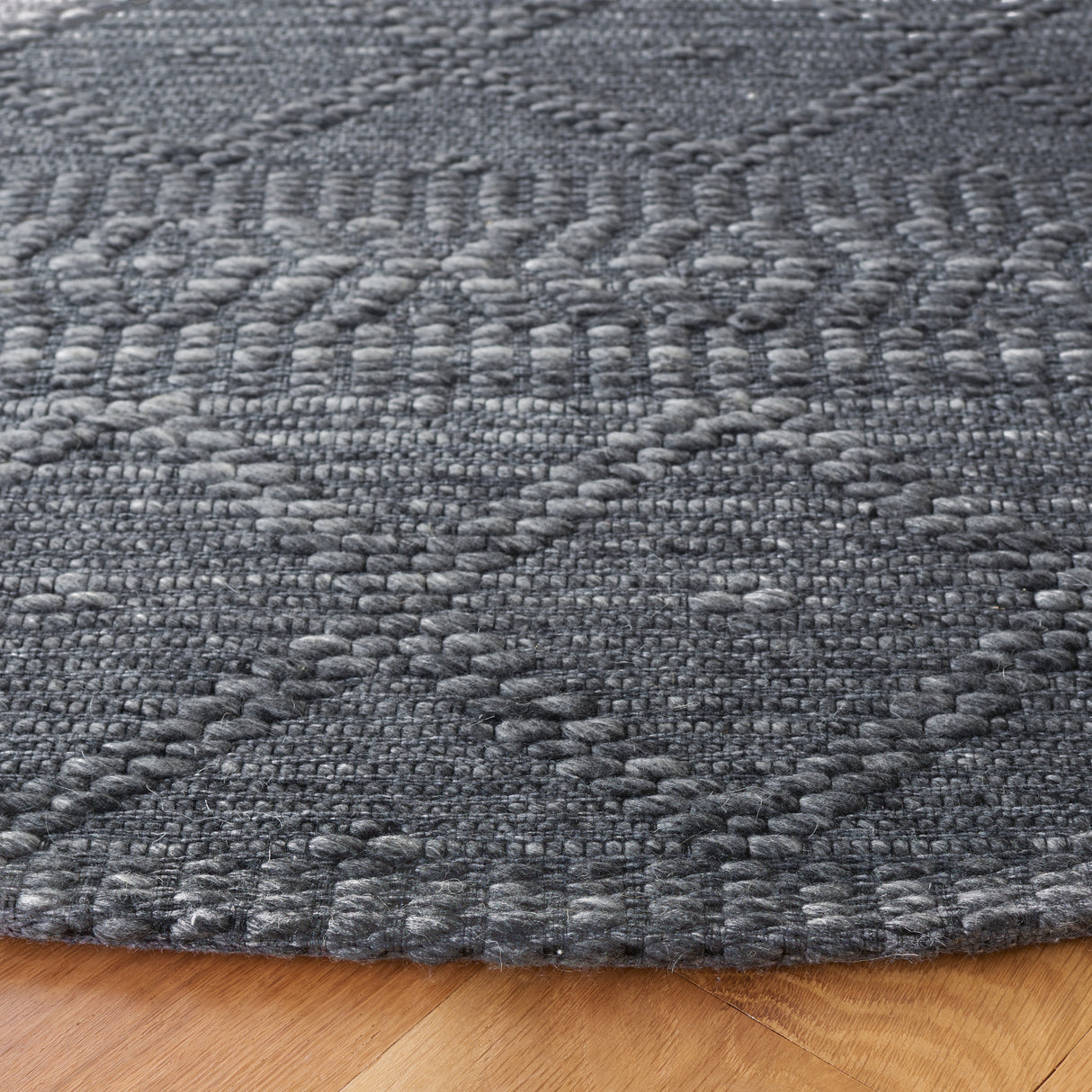 Safavieh Marbella Mrb751F Grey Rug.