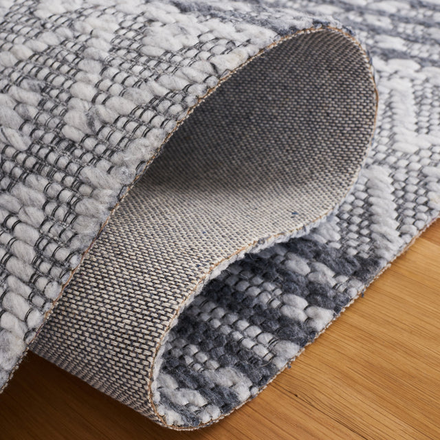 Safavieh Marbella Mrb854F Ivory/Grey Rug.