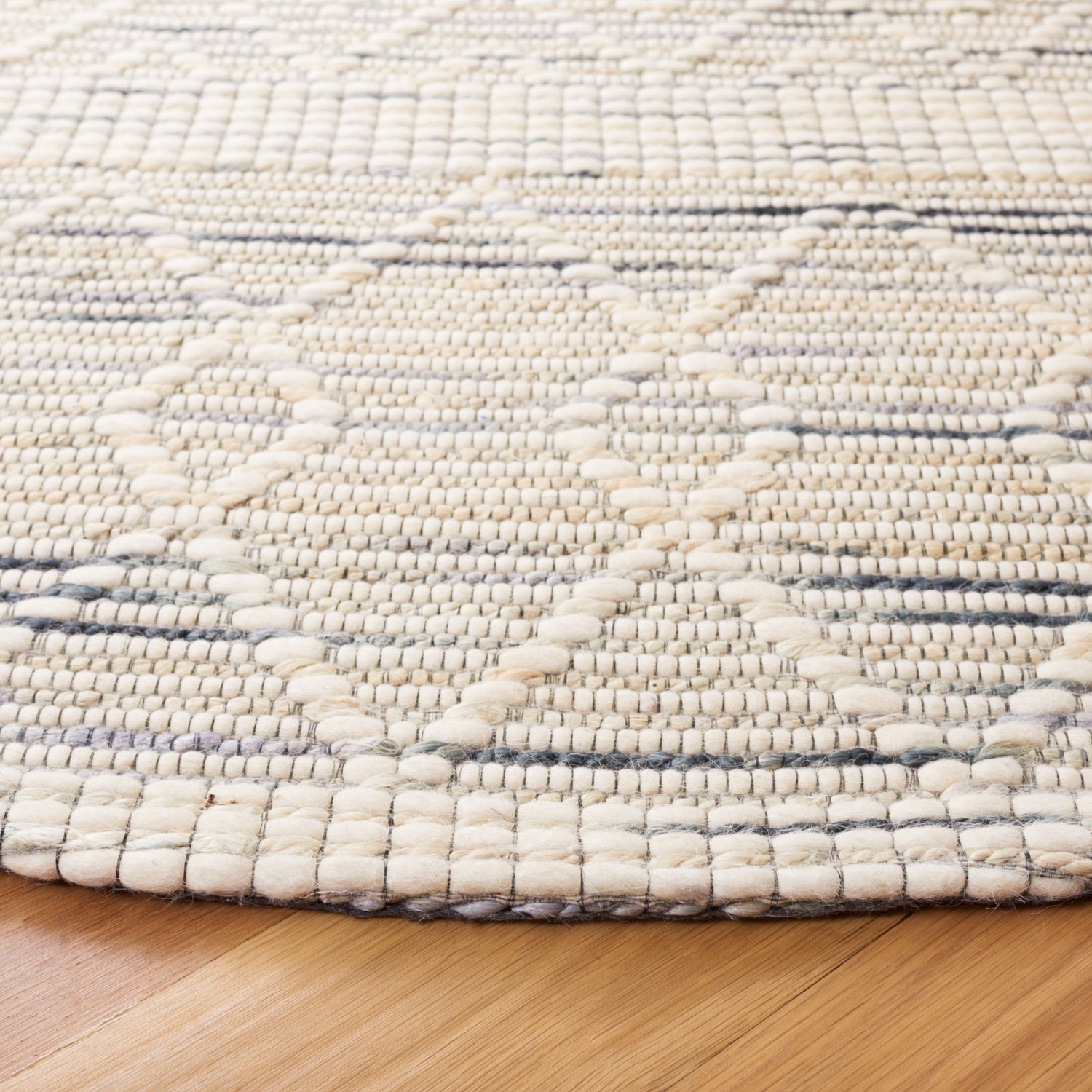 Safavieh Marbella Mrb902F Ivory/Grey Rug.