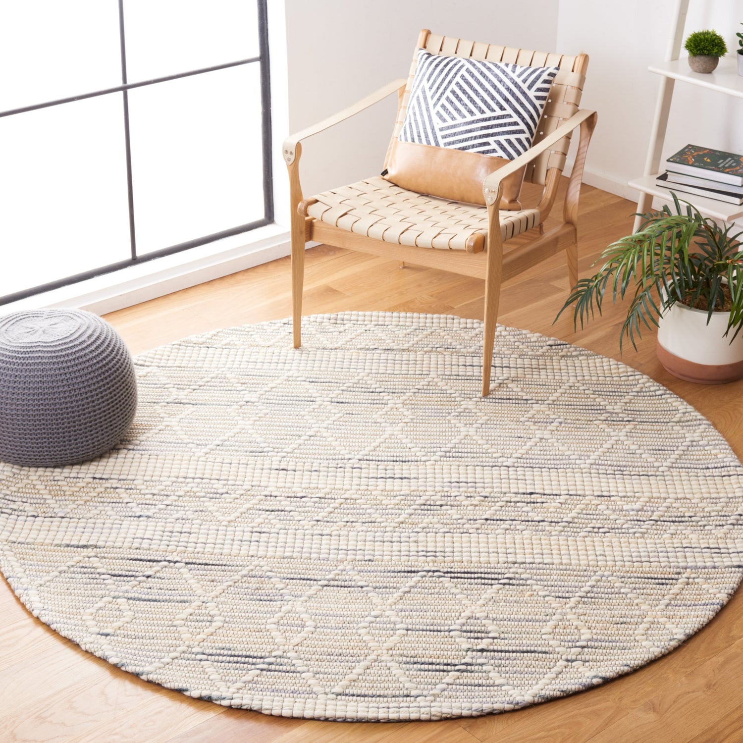 Safavieh Marbella Mrb902F Ivory/Grey Rug.