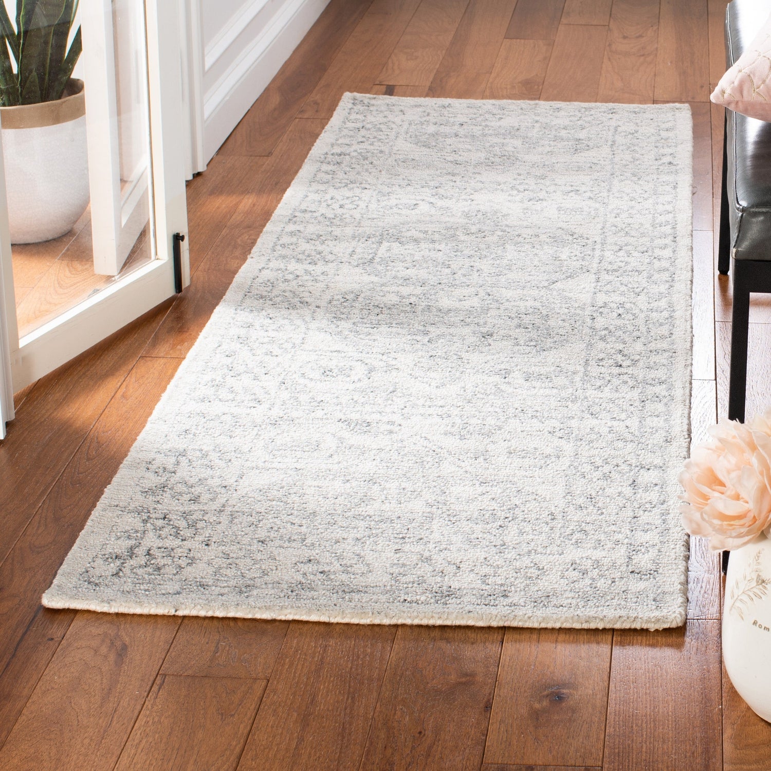 Safavieh Marquee Mrq111A Ivory/Grey Rugs.
