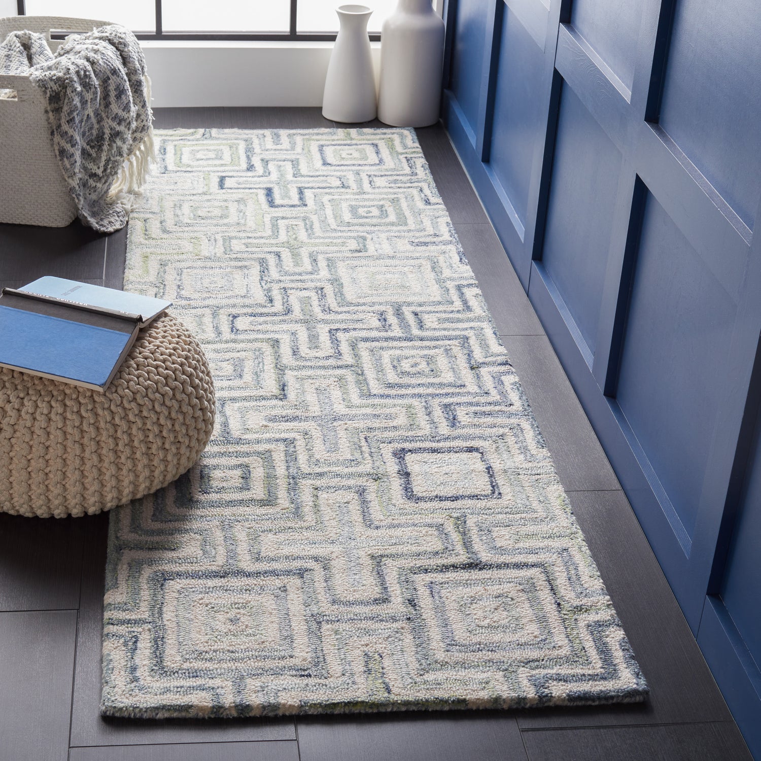 Safavieh Marquee Mrq113A Ivory/Blue Rugs.