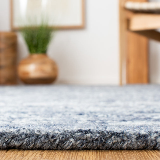 Safavieh Marquee Mrq115N Navy Rugs.