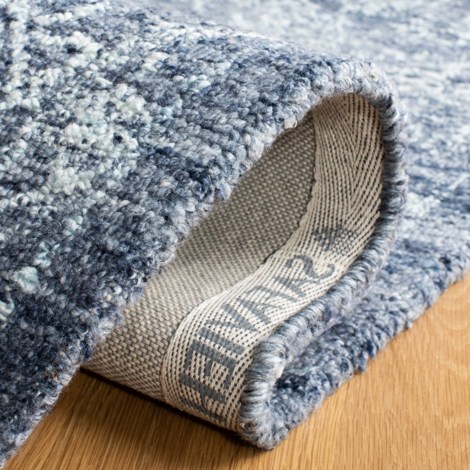 Safavieh Marquee Mrq115N Navy Rugs.