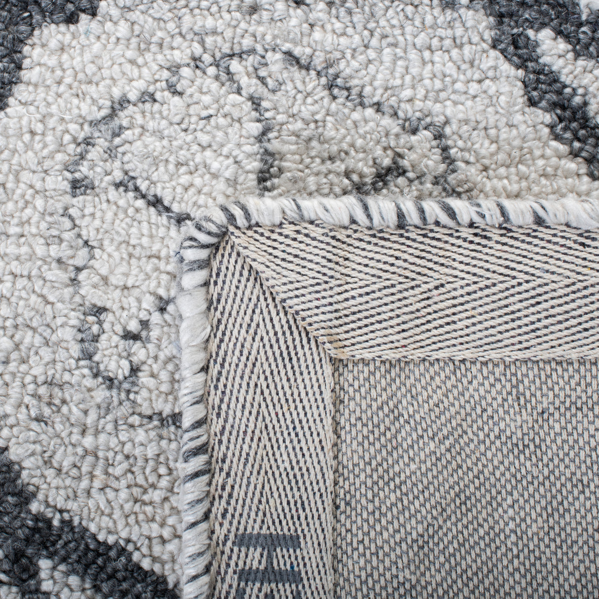 Safavieh Marquee Mrq118A Ivory/Grey Rugs.