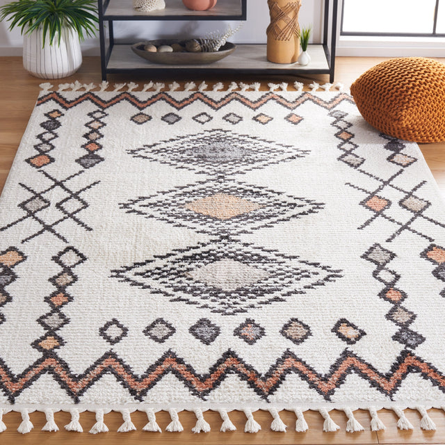 Safavieh Moroccan Tassel Mrt105A Ivory/Orange Rug.
