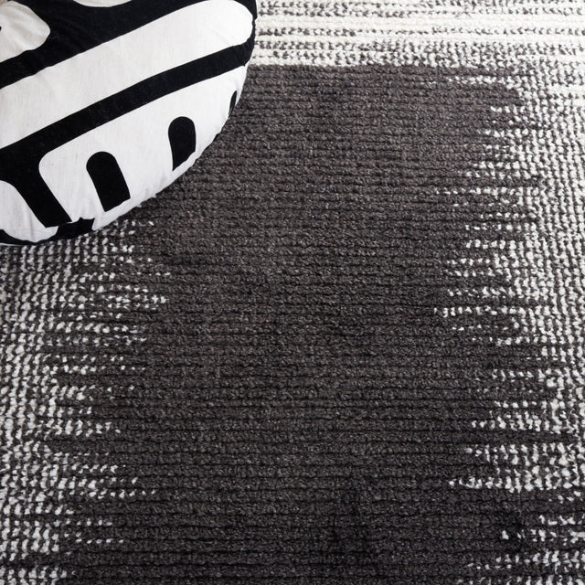 Safavieh Moroccan Tassel Mrt107A Ivory/Black Rug.