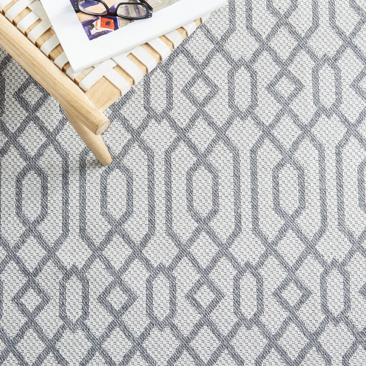Safavieh Martha Stewart Msr421G Silver/Grey Rugs.