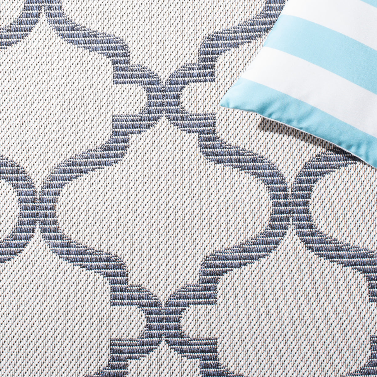 Safavieh Martha Stewart Msro336G Silver/Grey Rugs.