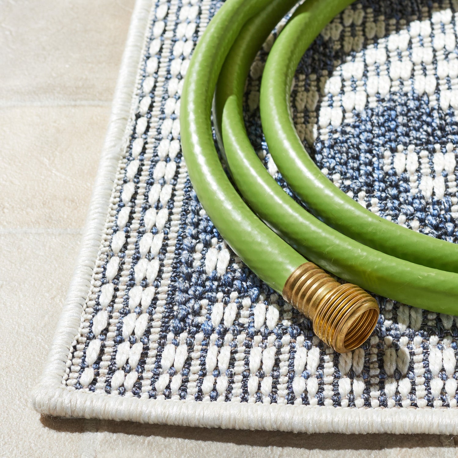 Safavieh Martha Stewart Msro374F Grey/Ivory Rugs.