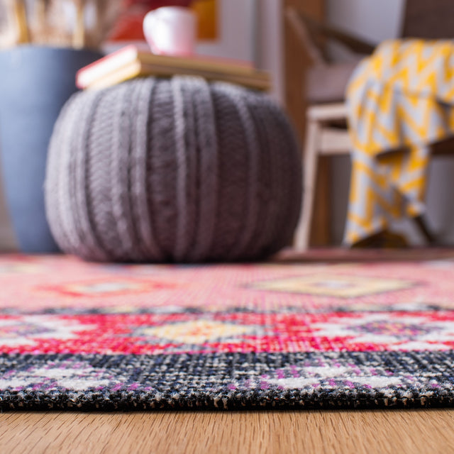 Safavieh Montage Mtg201U Pink/Black Rug.