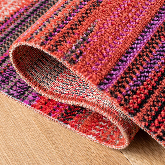 Safavieh Montage Mtg301Q Red/Fuchsia Rug.