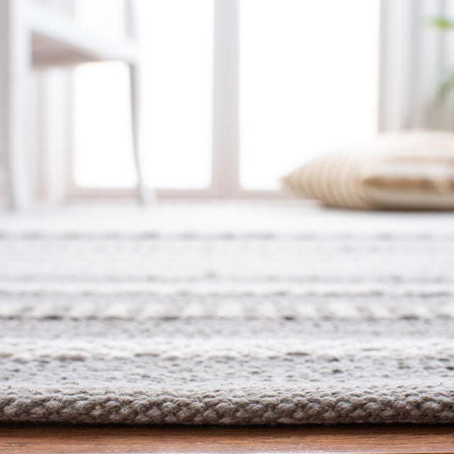 Safavieh Montauk Mtk215F Grey/Ivory Rugs.