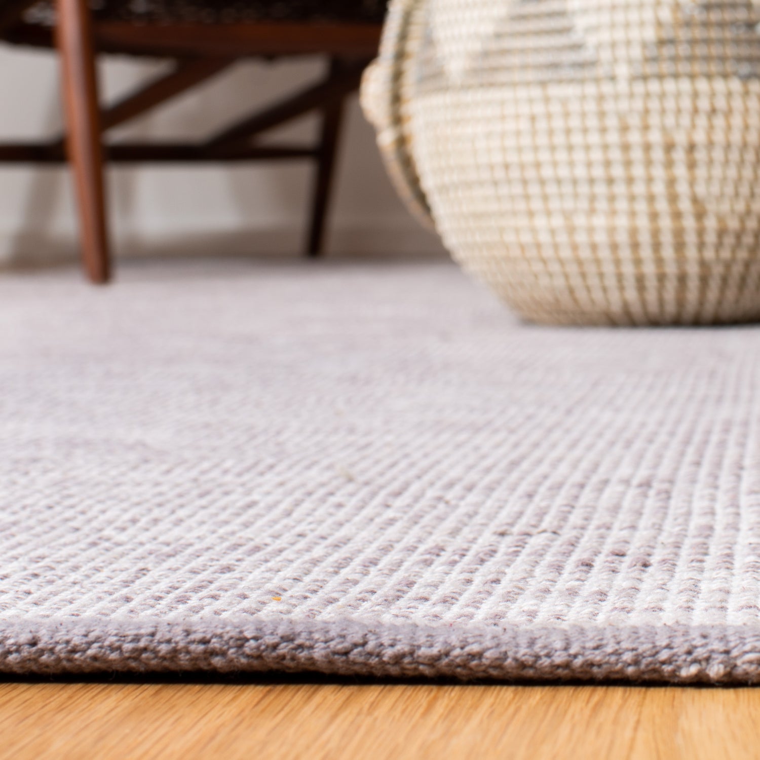 Safavieh Montauk Mtk250G Silver Rugs.