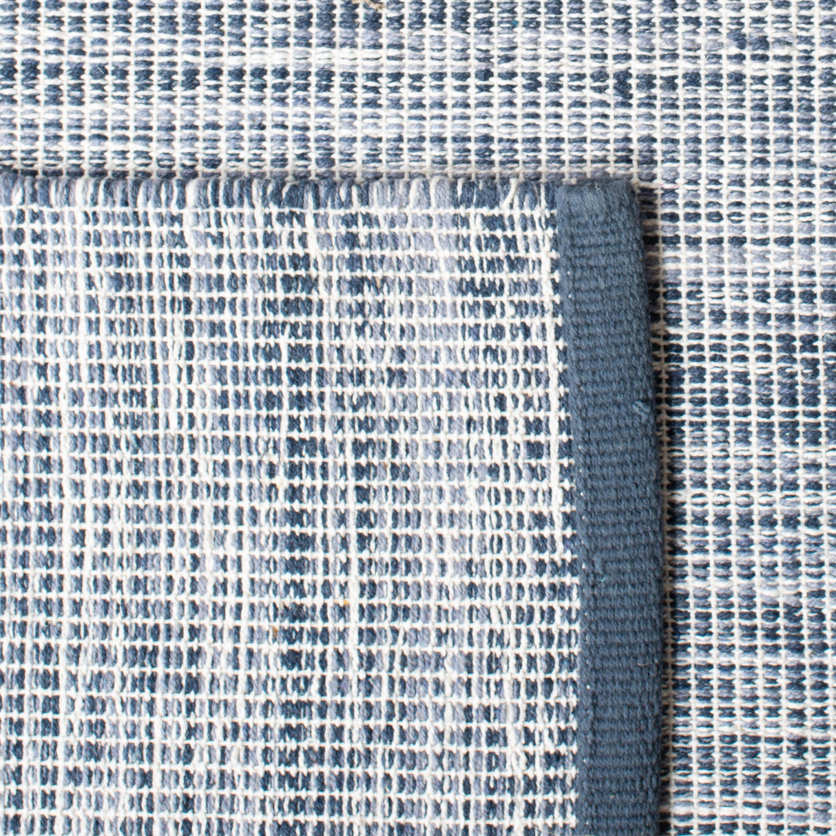 Safavieh Montauk Mtk250N Navy/Blue Rugs.