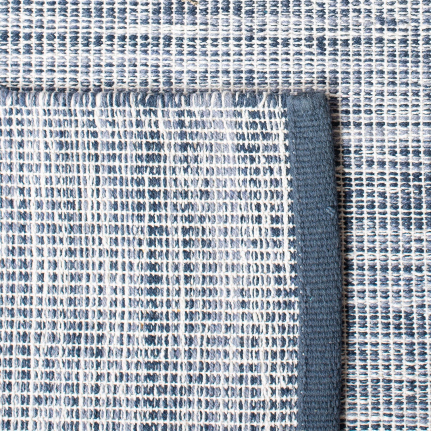 Safavieh Montauk Mtk250N Navy/Blue Rugs.