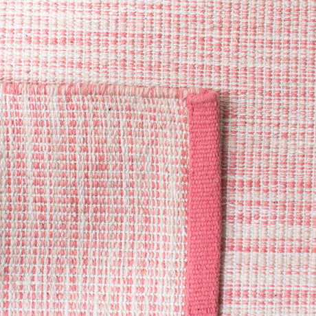 Safavieh Montauk Mtk250U Pink/Fuchsia Rugs.