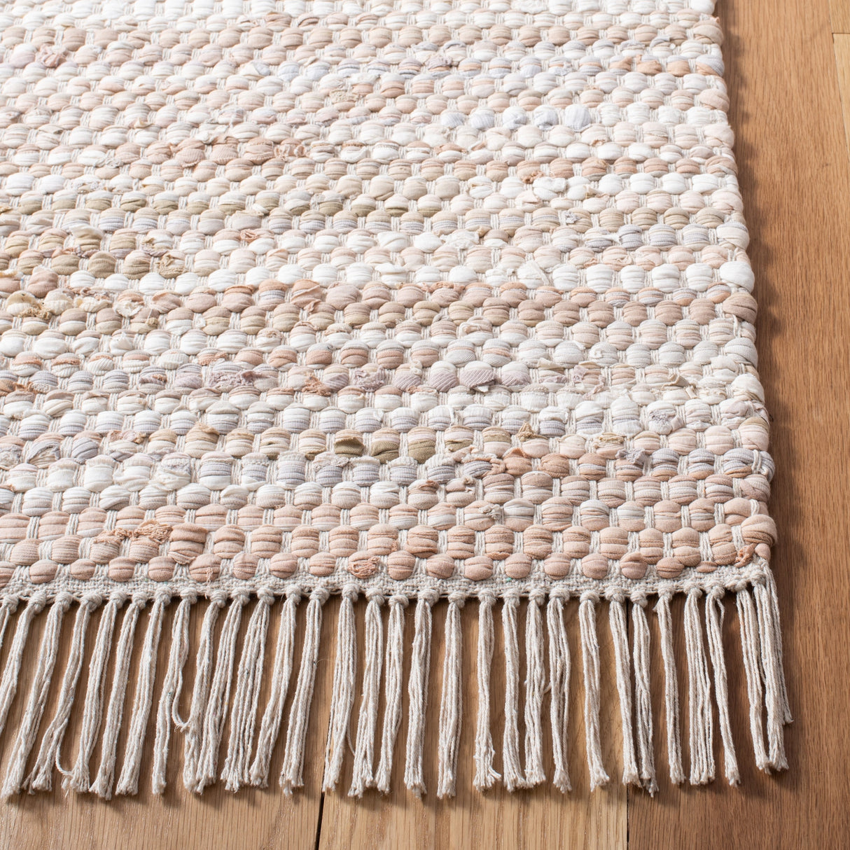 Safavieh Montauk Mtk251B Beige Rugs.