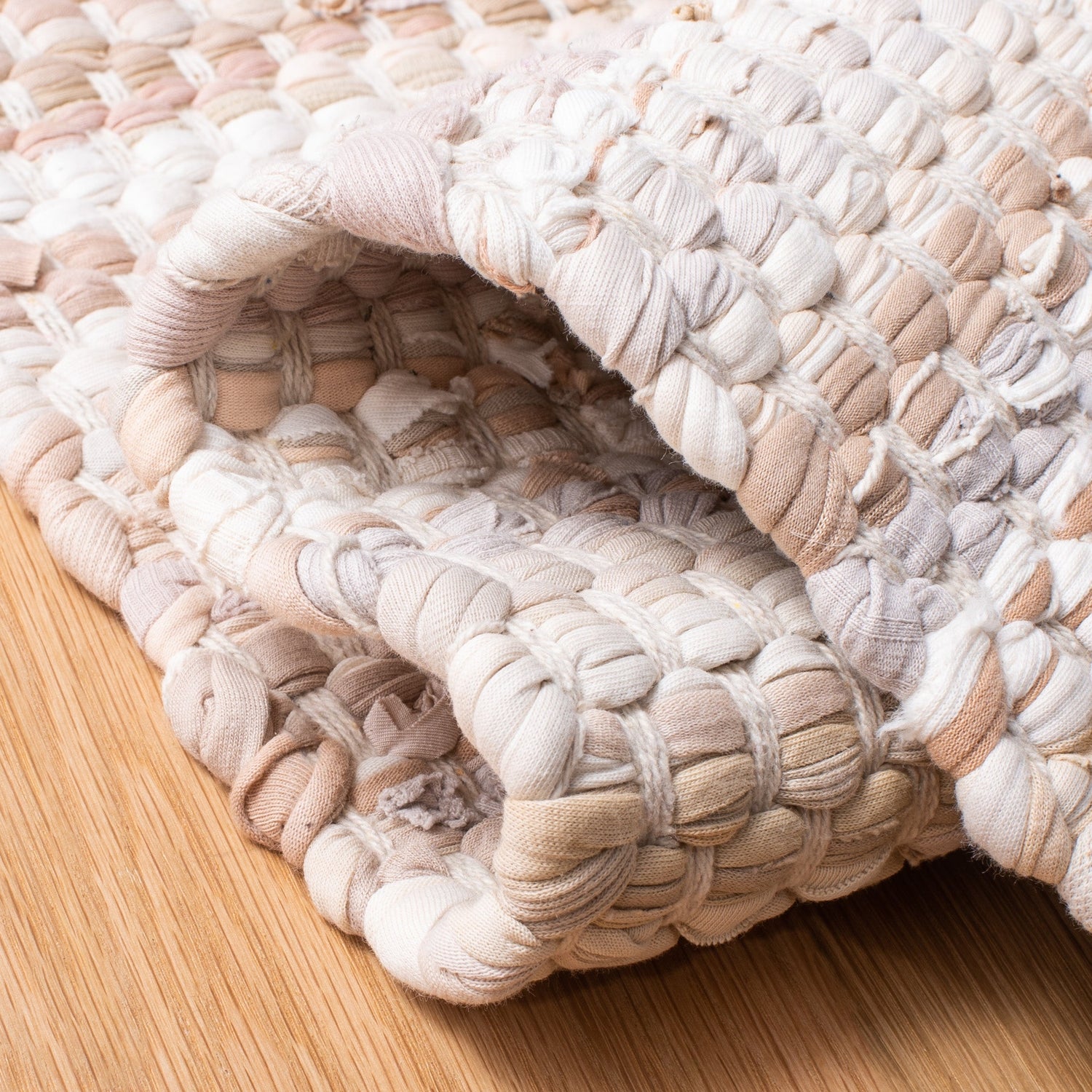 Safavieh Montauk Mtk251B Beige Rugs.