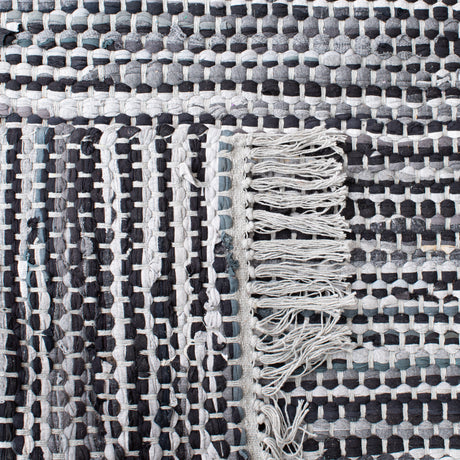 Safavieh Montauk Mtk251F Grey/Black Rugs.