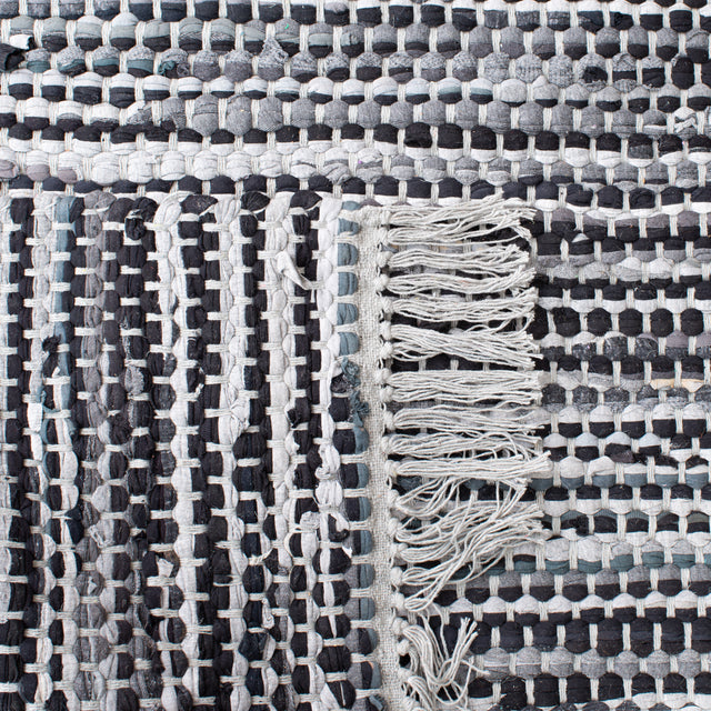 Safavieh Montauk Mtk251F Grey/Black Rugs.