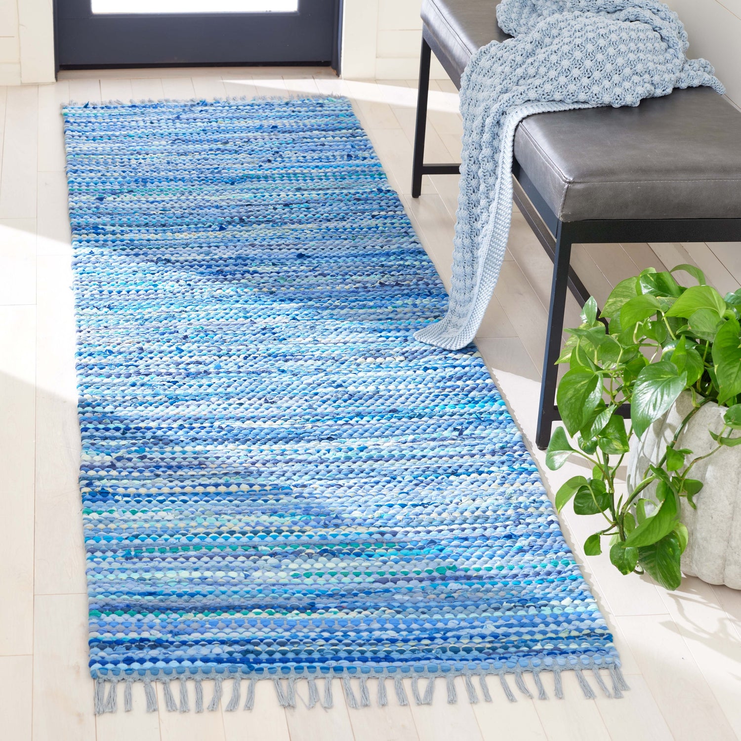 Safavieh Montauk Mtk251M Blue Rugs.