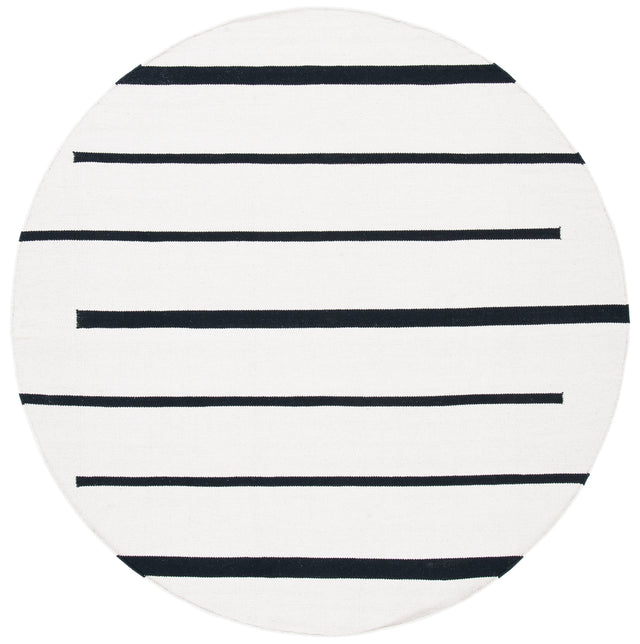 Safavieh Montauk Mtk311A Ivory/Black Rug.