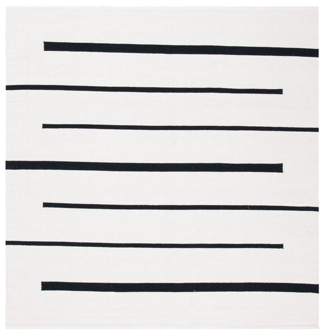 Safavieh Montauk Mtk311A Ivory/Black Rug.