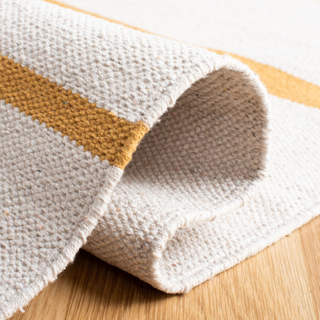 Safavieh Montauk Mtk311C Ivory/Gold Rugs.